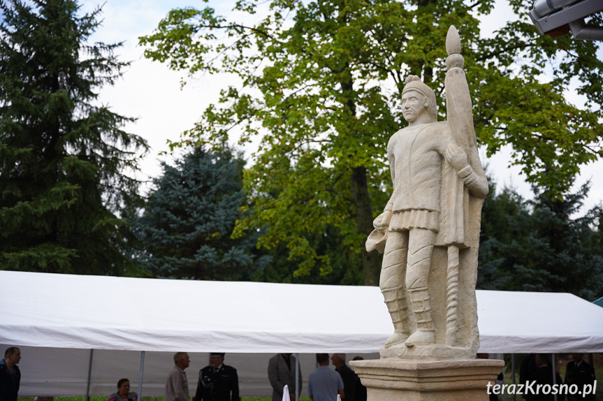 Przy remizie OSP Polanka stanął pomnik św. Floriana