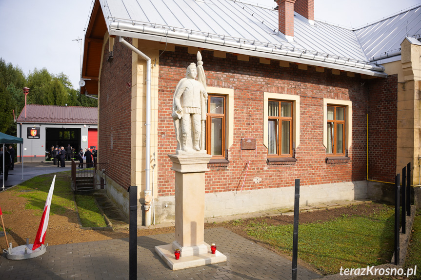 Przy remizie OSP Polanka stanął pomnik św. Floriana