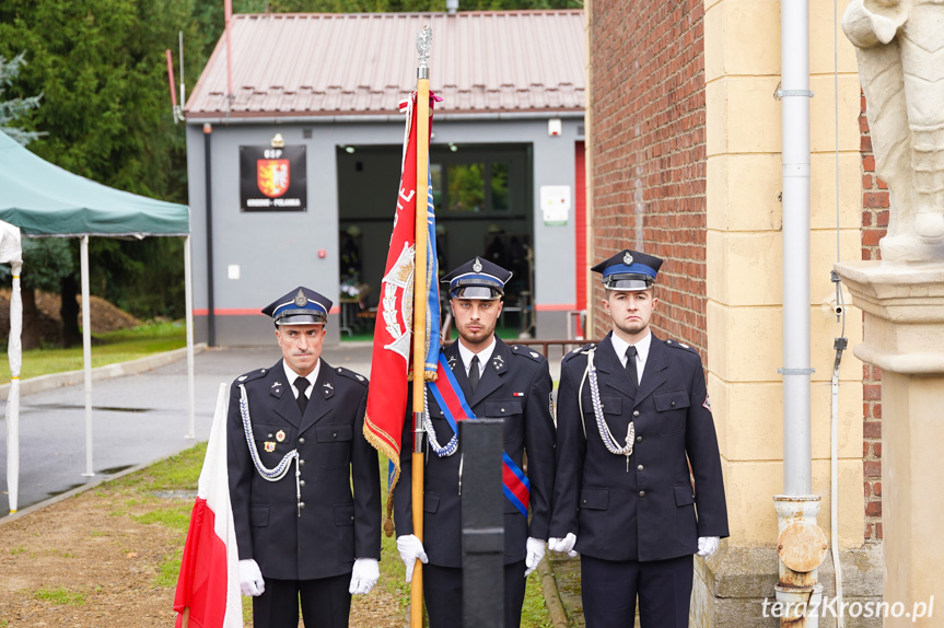 Przy remizie OSP Polanka stanął pomnik św. Floriana