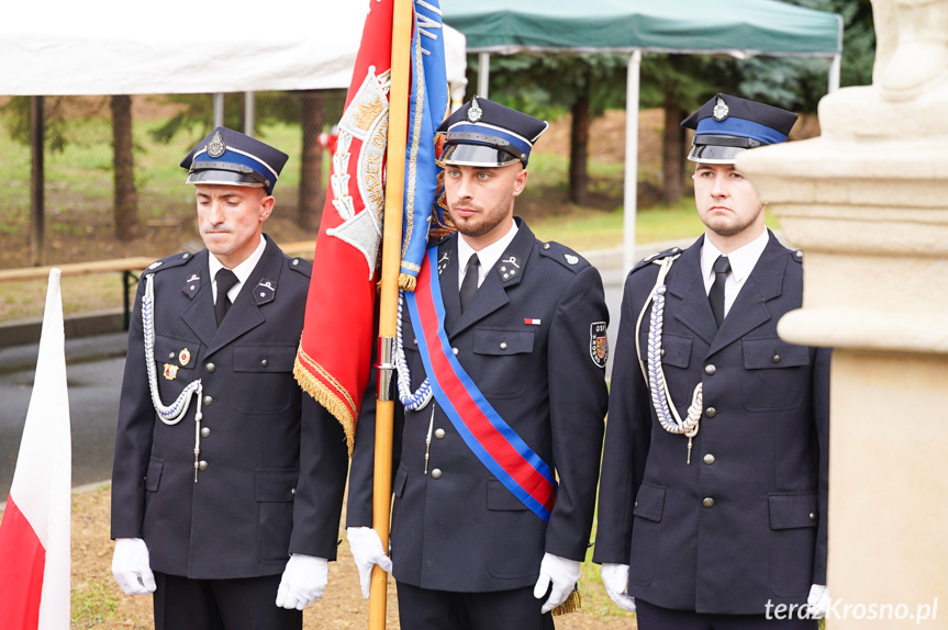 Przy remizie OSP Polanka stanął pomnik św. Floriana