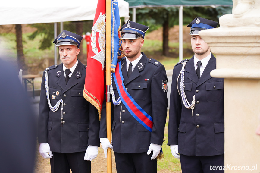 Przy remizie OSP Polanka stanął pomnik św. Floriana