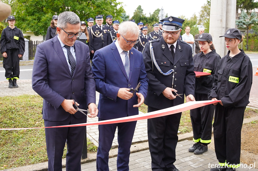 Przy remizie OSP Polanka stanął pomnik św. Floriana