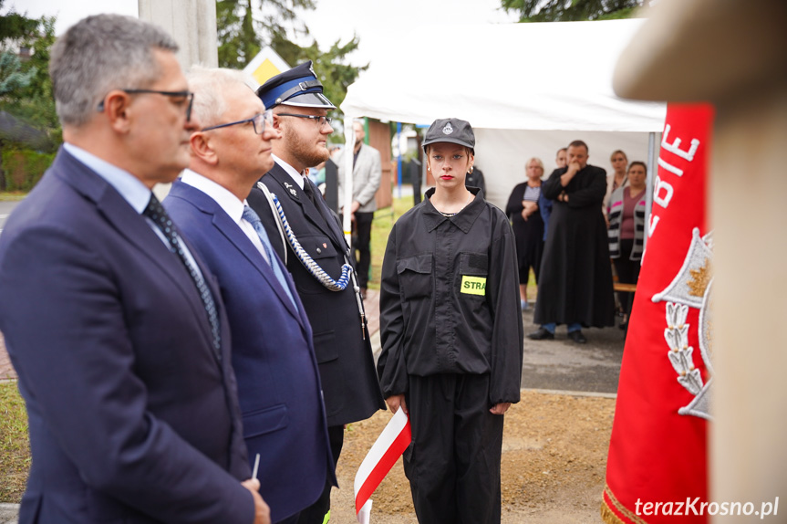 Przy remizie OSP Polanka stanął pomnik św. Floriana