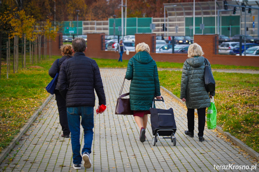 Przygotowania do Wszystkich Świętych 2024 w Krośnie