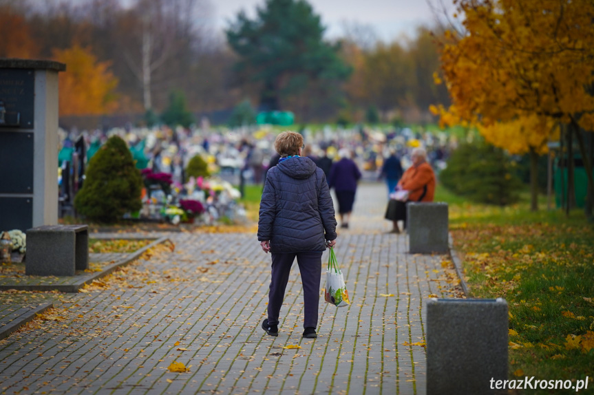 Przygotowania do Wszystkich Świętych 2024 w Krośnie