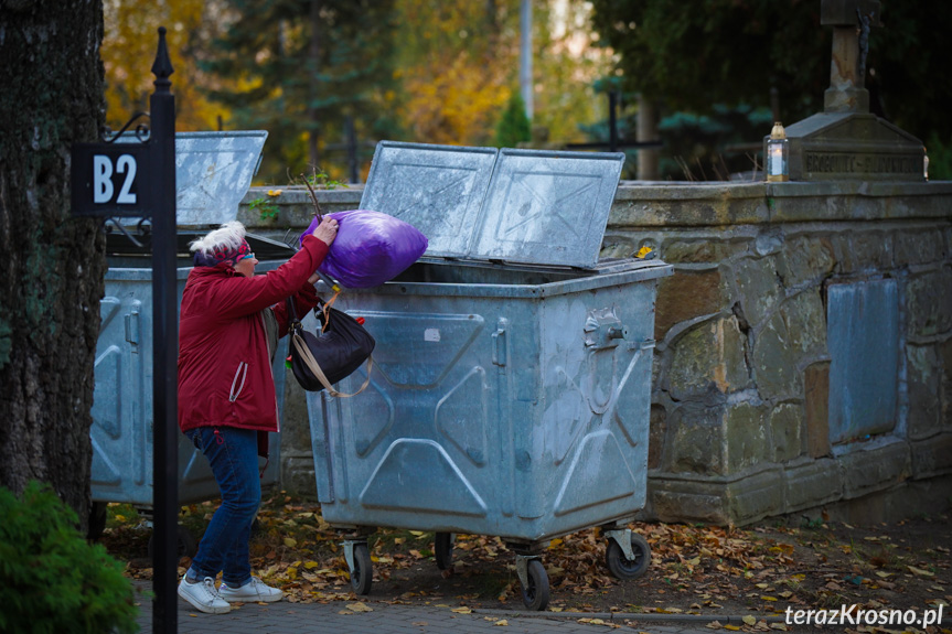 Przygotowania do Wszystkich Świętych 2024 w Krośnie