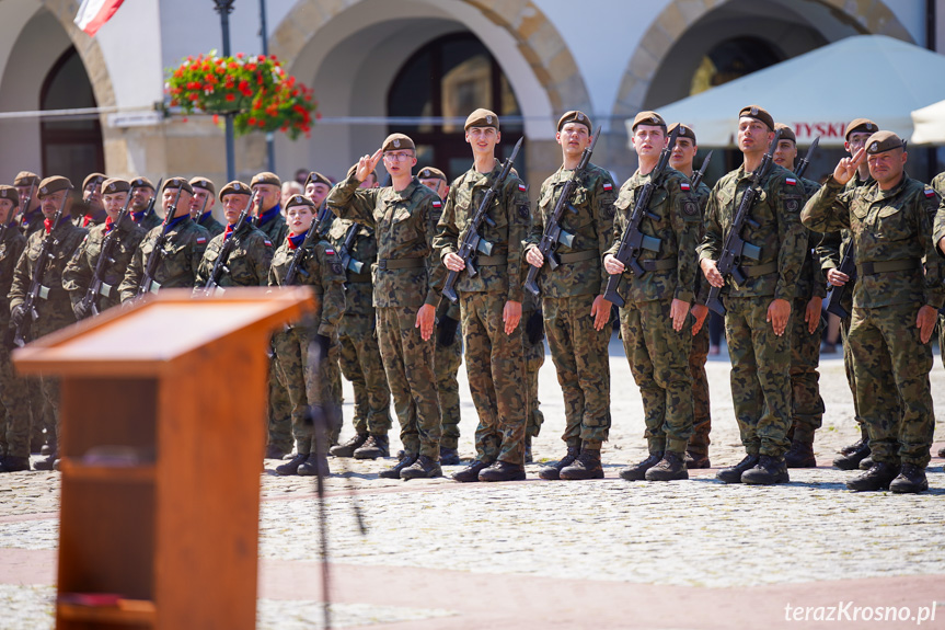 Przysięga żołnierzy WOT w Krośnie