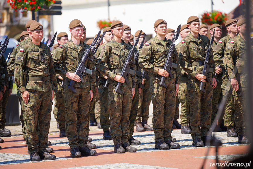 Przysięga żołnierzy WOT w Krośnie