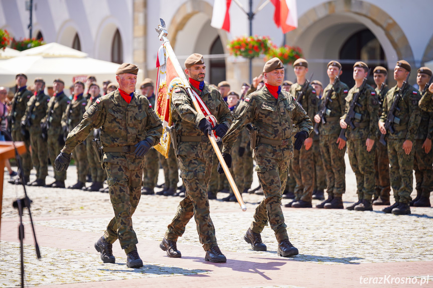 Przysięga żołnierzy WOT w Krośnie