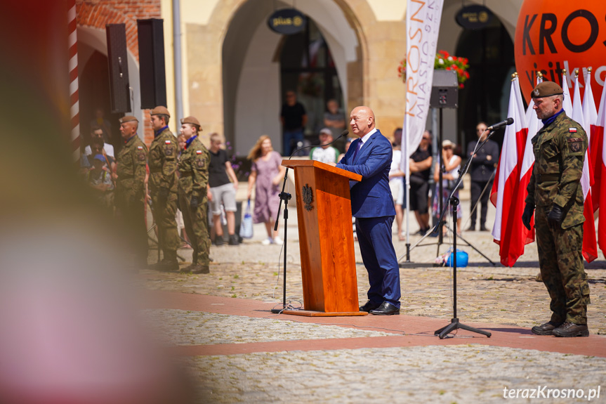 Przysięga żołnierzy WOT w Krośnie