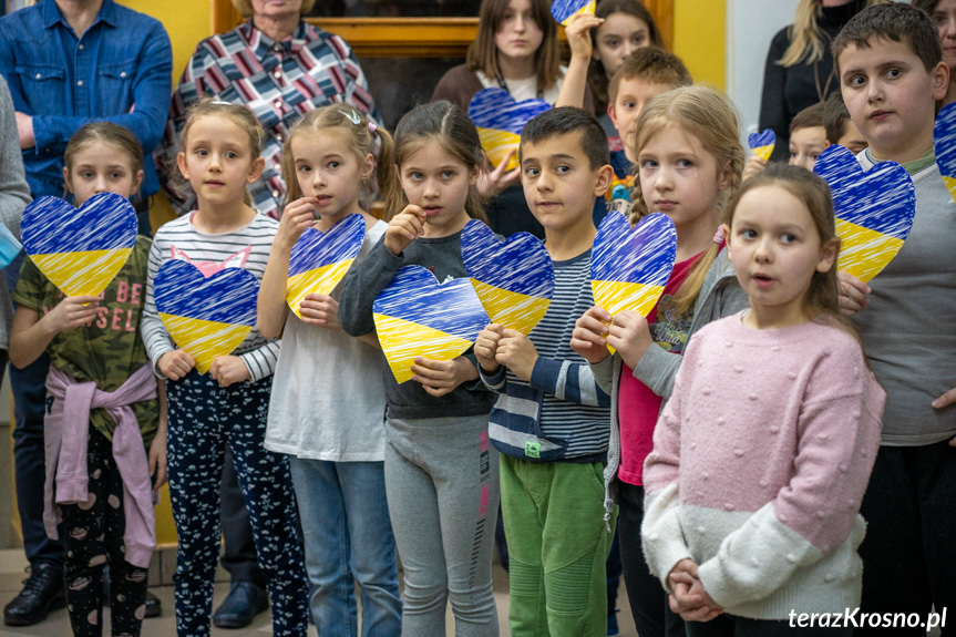 Przywitanie dzieci w Szkole Podstawowej we Wrocance