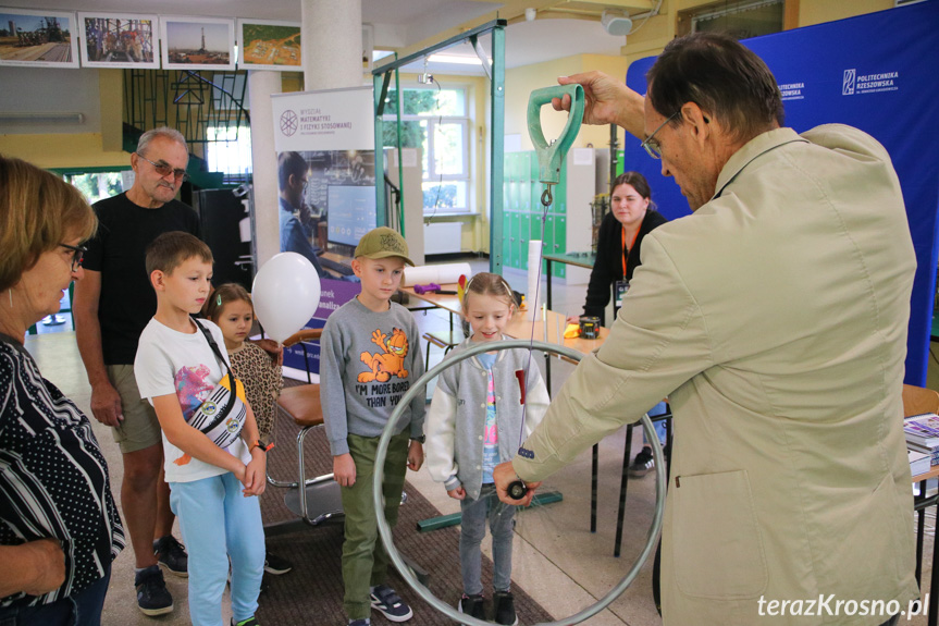 Rodzinny Piknik Naukowy w Naftówce