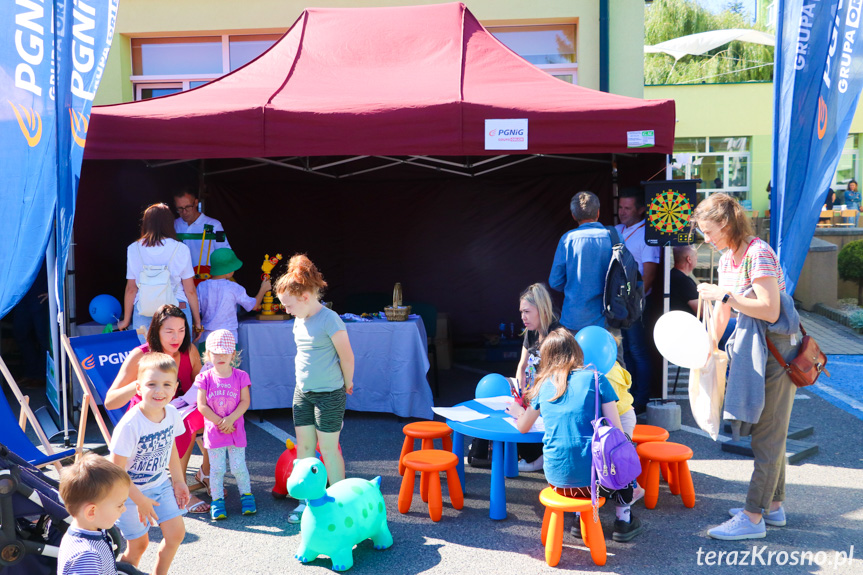 Rodzinny piknik naukowy w Naftówce