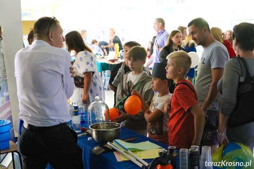 Rodzinny piknik naukowy w Naftówce