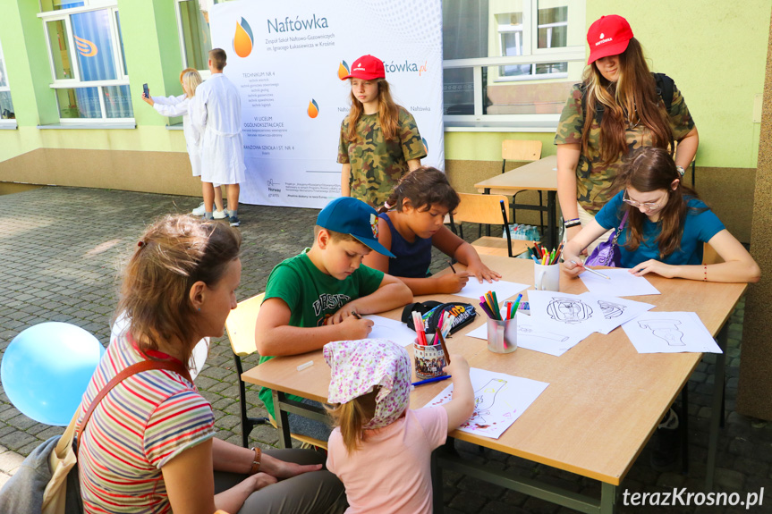 Rodzinny piknik naukowy w Naftówce