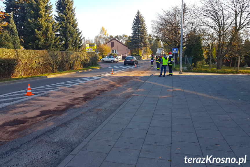 Rozlany olej na jezdni