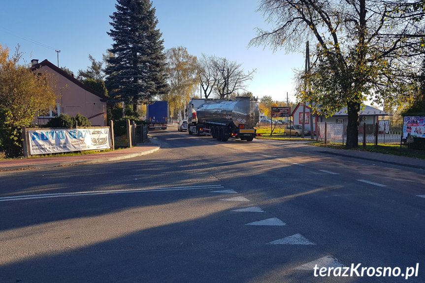 Rozlany olej na jezdni