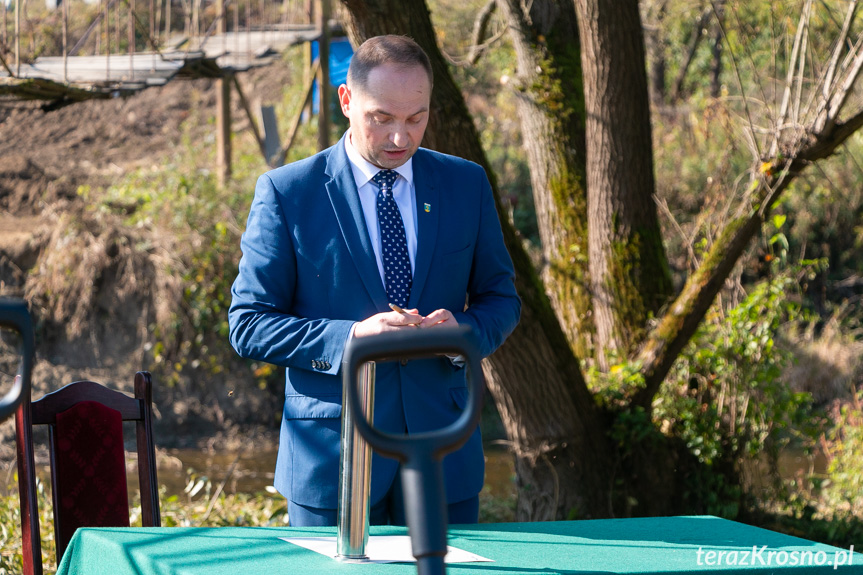 Rozpoczęcie budowy mostu w Łękach Strzyżowskich