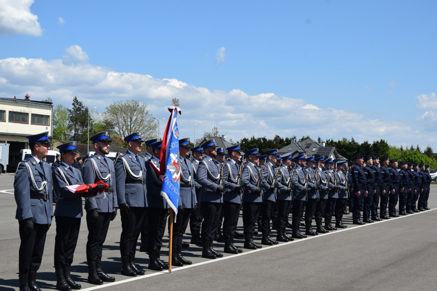 Ślubowanie nowych policjantów