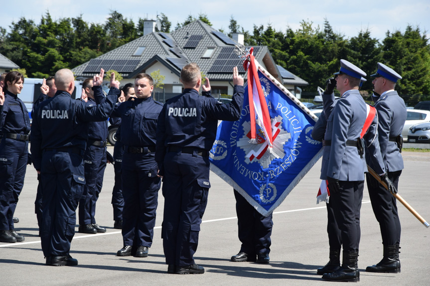 Ślubowanie nowych policjantów