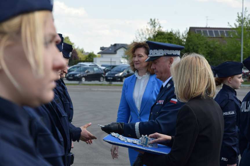 Ślubowanie nowych policjantów