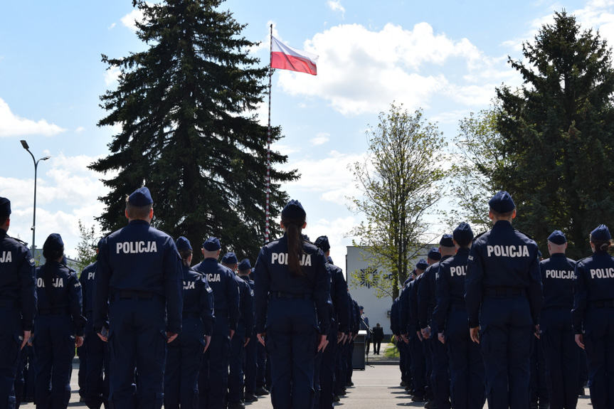 Ślubowanie nowych policjantów