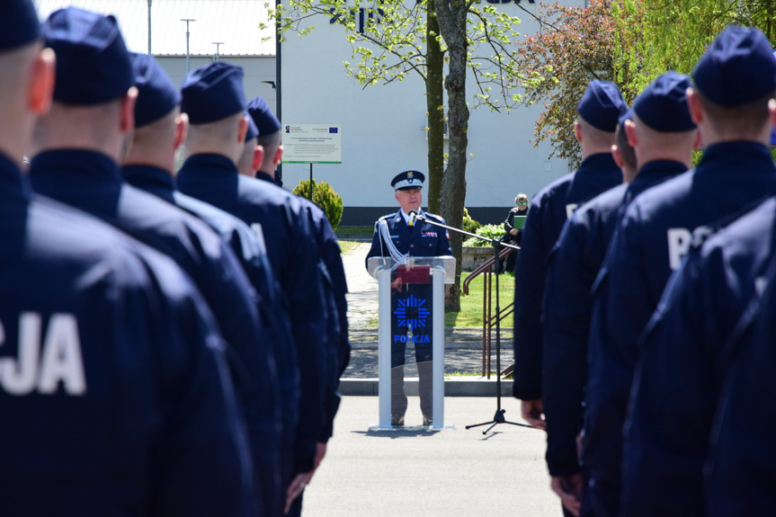 Ślubowanie nowych policjantów