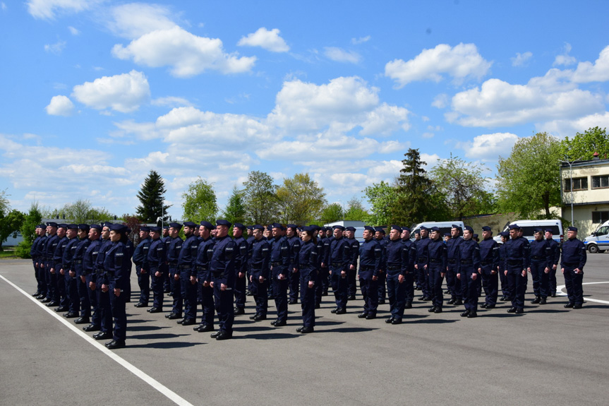 Ślubowanie nowych policjantów