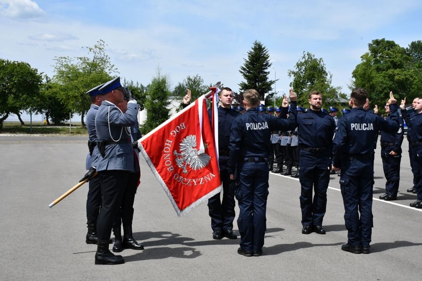 Ślubowanie nowych policjantów