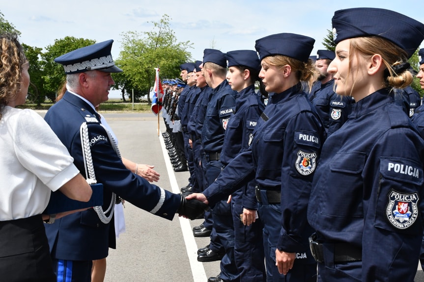 Ślubowanie nowych policjantów