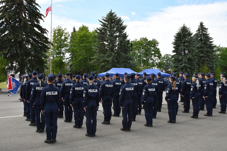 Ślubowanie nowych policjantów