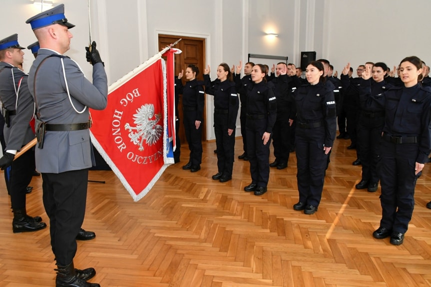 Ślubowanie nowych policjantów w Rzeszowie