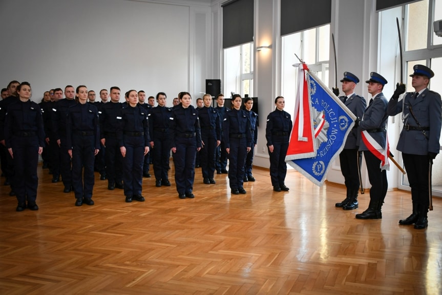 Ślubowanie nowych policjantów w Rzeszowie