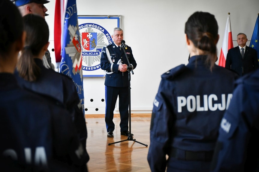 Ślubowanie nowych policjantów w Rzeszowie