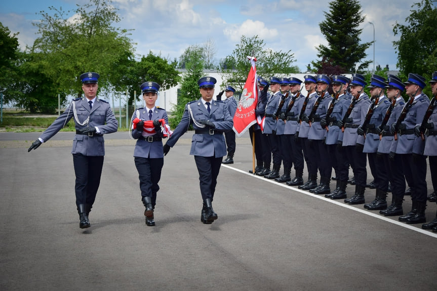 Ślubowanie nowych policjantów