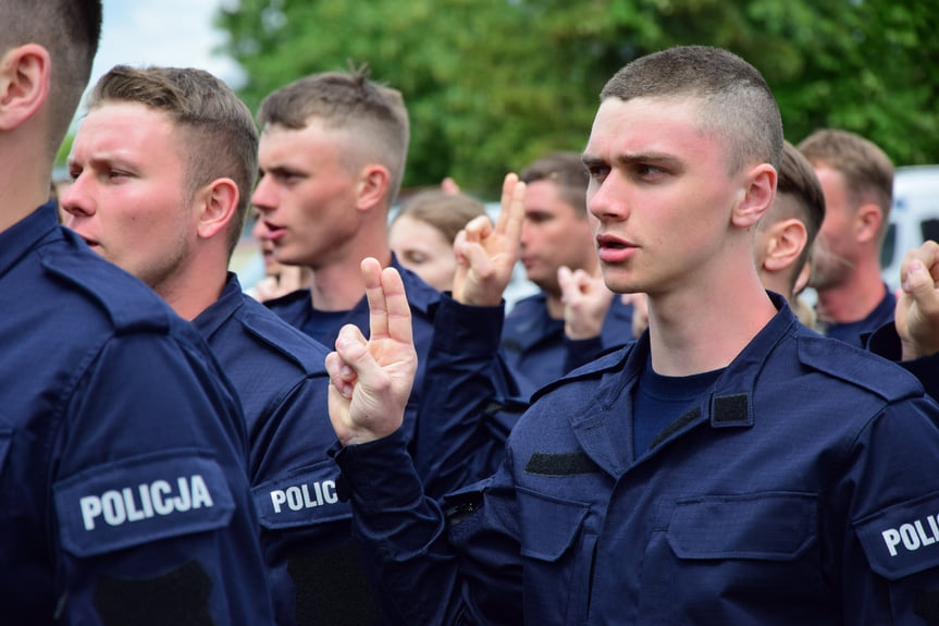 Ślubowanie nowych policjantów