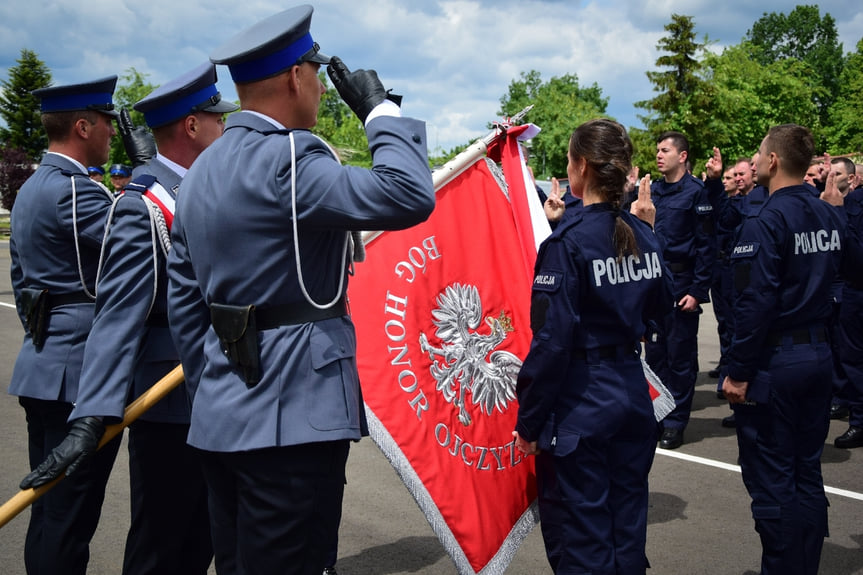 Ślubowanie nowych policjantów