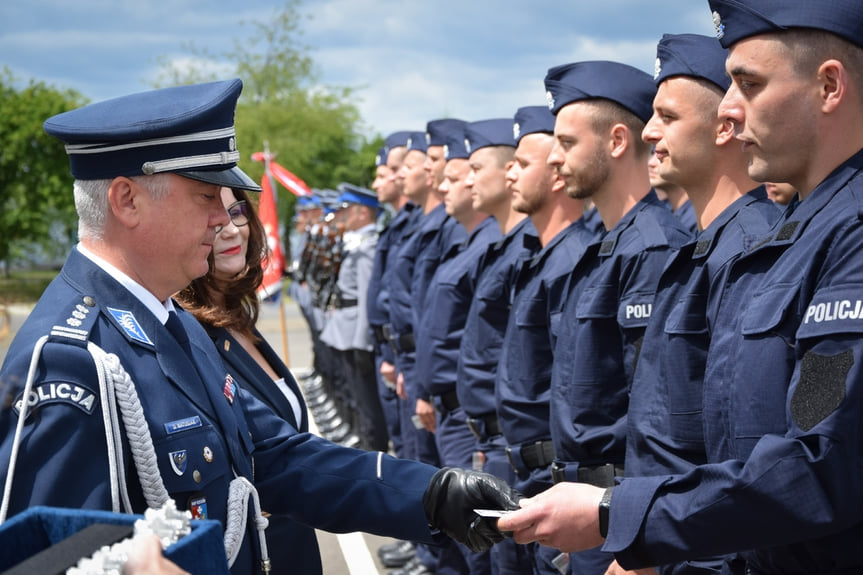 Ślubowanie nowych policjantów