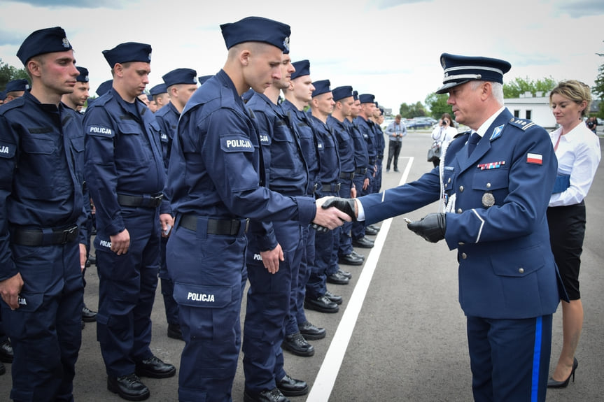 Ślubowanie nowych policjantów