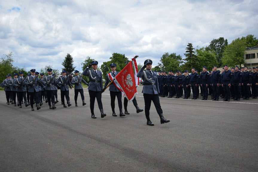 Ślubowanie nowych policjantów