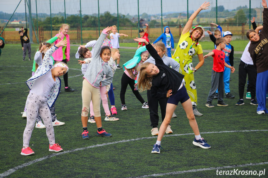 Sportowy dzień z Aktywną Szkołą w Zespole Szkół w Iwoniczu