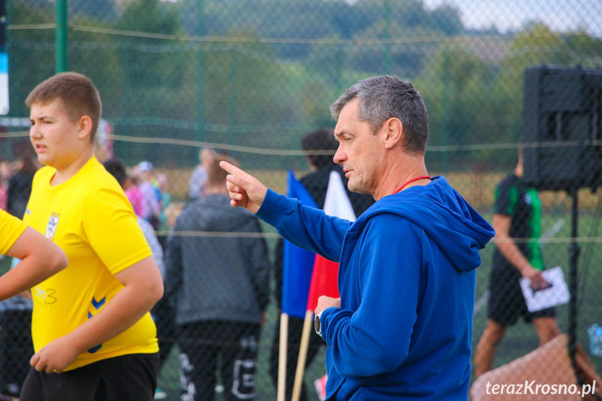 Sportowy dzień z Aktywną Szkołą w Zespole Szkół w Iwoniczu