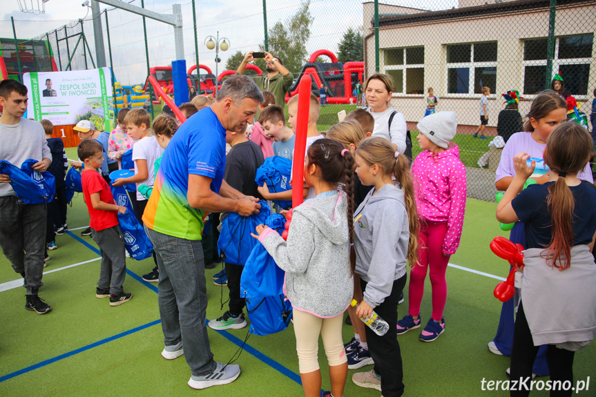 Sportowy dzień z Aktywną Szkołą w Zespole Szkół w Iwoniczu