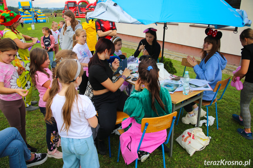 Sportowy dzień z Aktywną Szkołą w Zespole Szkół w Iwoniczu