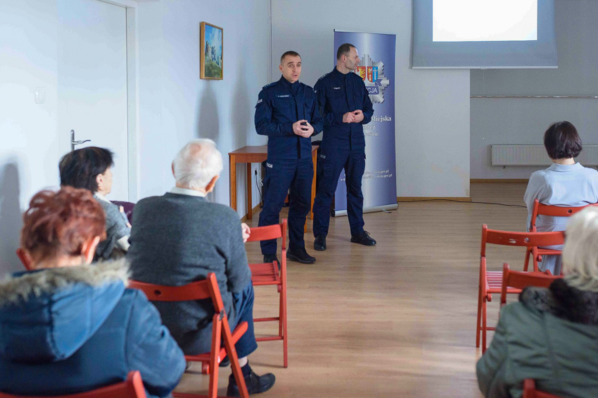 Spotkanie bezpieczny senior w Korczynie