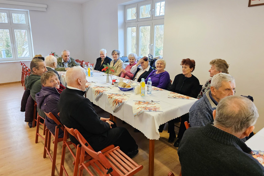 Spotkanie bezpieczny senior w Korczynie