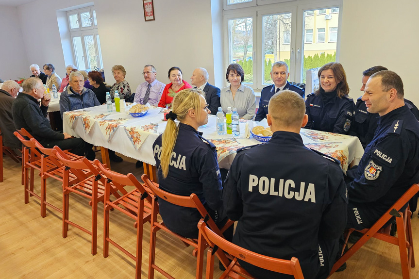 Spotkanie bezpieczny senior w Korczynie