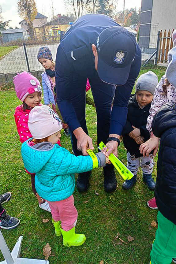 Spotkanie dzieci z policjantami