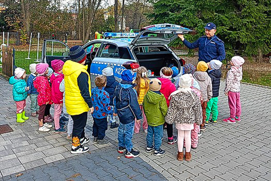 Spotkanie dzieci z policjantami