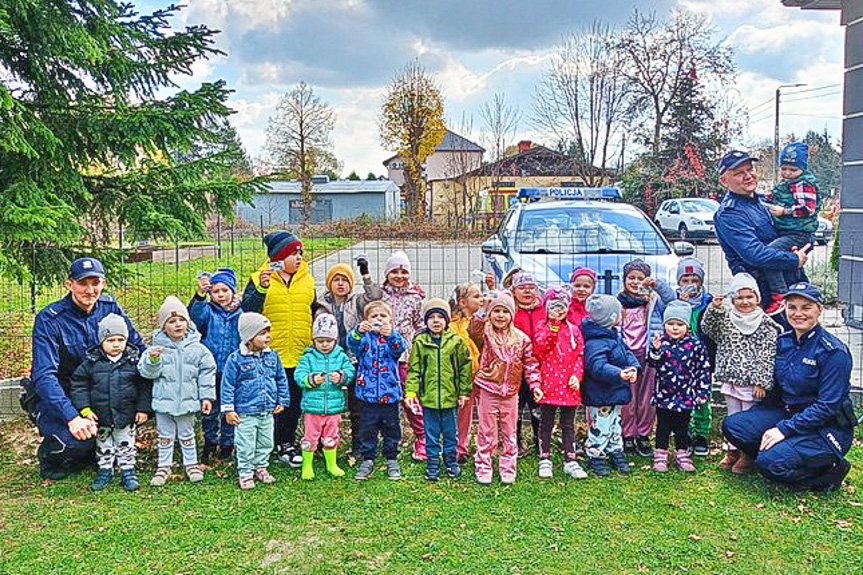 Spotkanie dzieci z policjantami